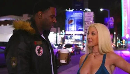 Hard slamming in the company of curvy cougar