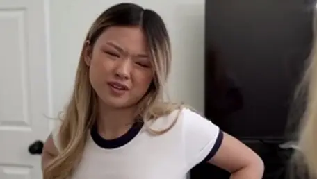 Babe Kenzie Reeves pussy licking
