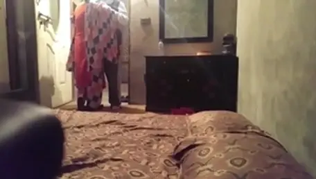 Hotwife britânica quer penetrar com força em pov hd