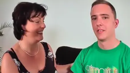 Mature got her pussy pounded