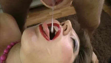 Cum in mouth in company with horny MILF