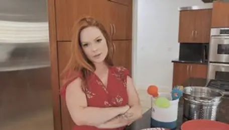 Stepmom Summer Hart