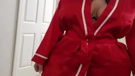 Latina amateur exposing big ass