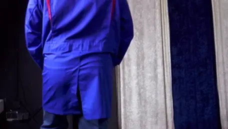 Night Club 7: Very hawt brunette raw sucking cock in the club