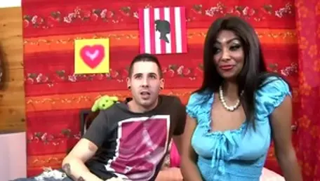 KEMACO - Nailed rough hairy french brunette in heels