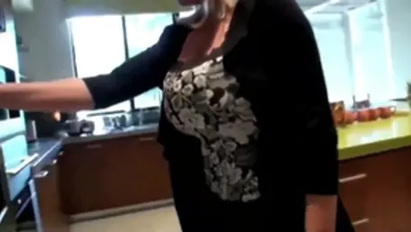 Sexy stepmom throat fucking in HD