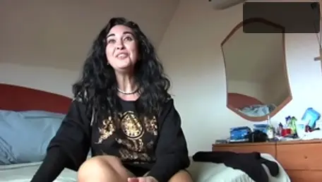 Puta Locura - Busty amateur threesome