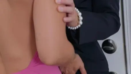 Hot and Mean - Solo-Analfick-Szene mit Sloan Harper