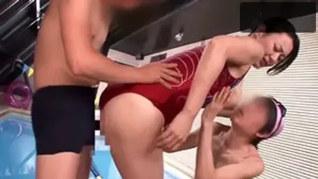 Orgasm in the pool in HD