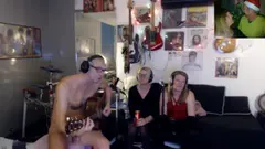Geiler und seltsamer reifer Fetisch-Arsch wird vor der Live-Kamera gefickt