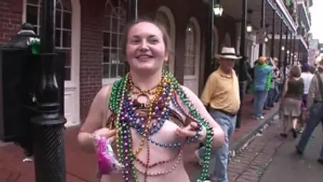 Spring Break Life - Amateur enjoys nailing in HD