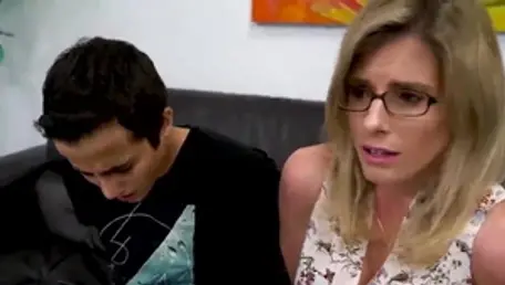 Porno-Star-Cory Chases Doggy Style-Szene in High Definition