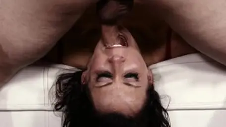 Throated - Cougar Reagan Foxx feels the need for deepthroat HD