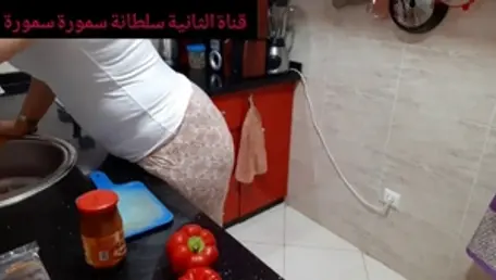 Big booty arab amateur gets plowed in the kitchen in HD