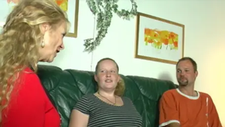 MILF Bea Dumas threesome